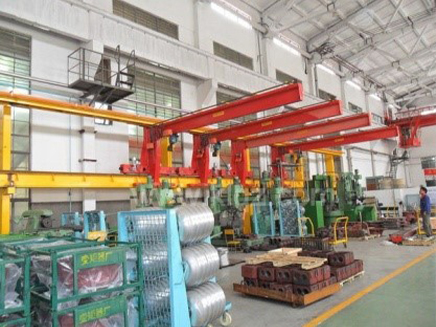 壁行式悬臂起重机